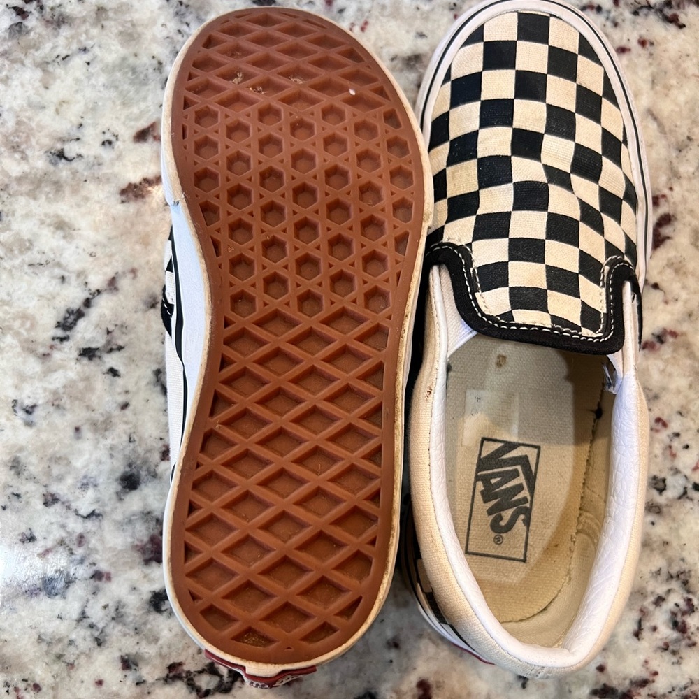 Kids slip on vans size 13.5 good used condition